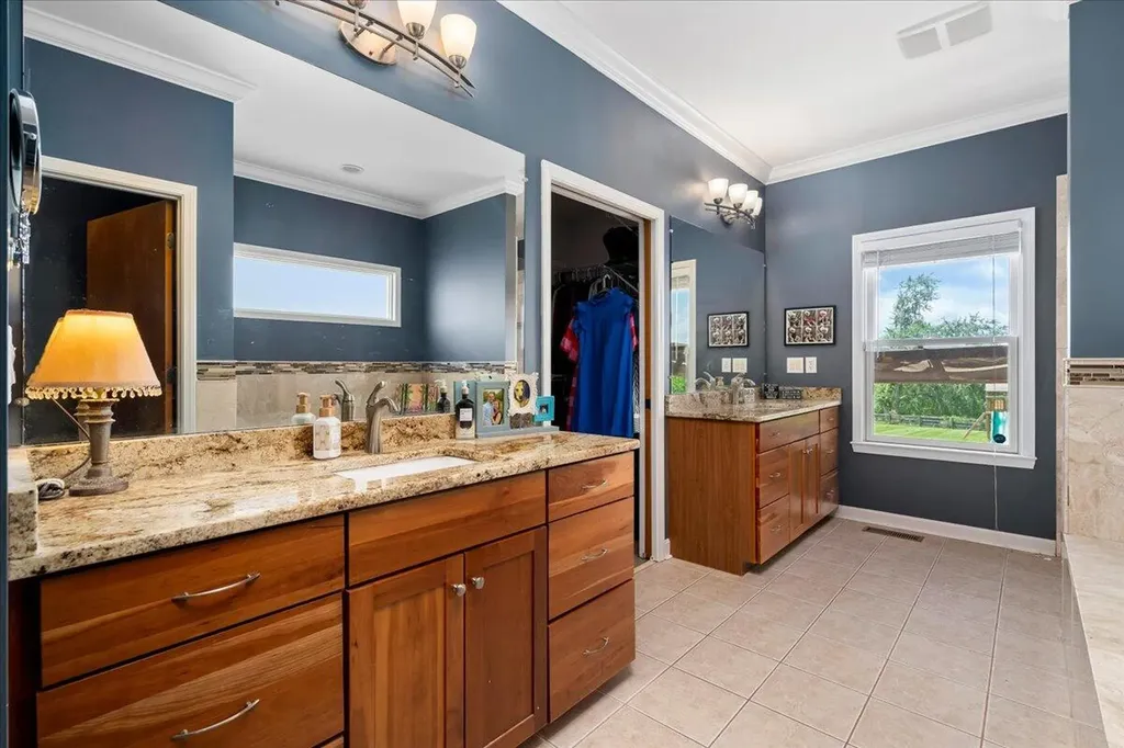 210 Colonial Drive Versailles KY 40383