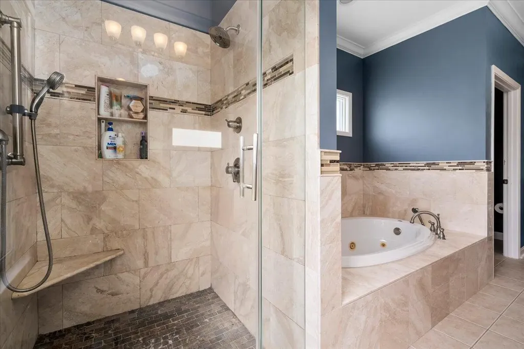 210 Colonial Drive Versailles KY 40383