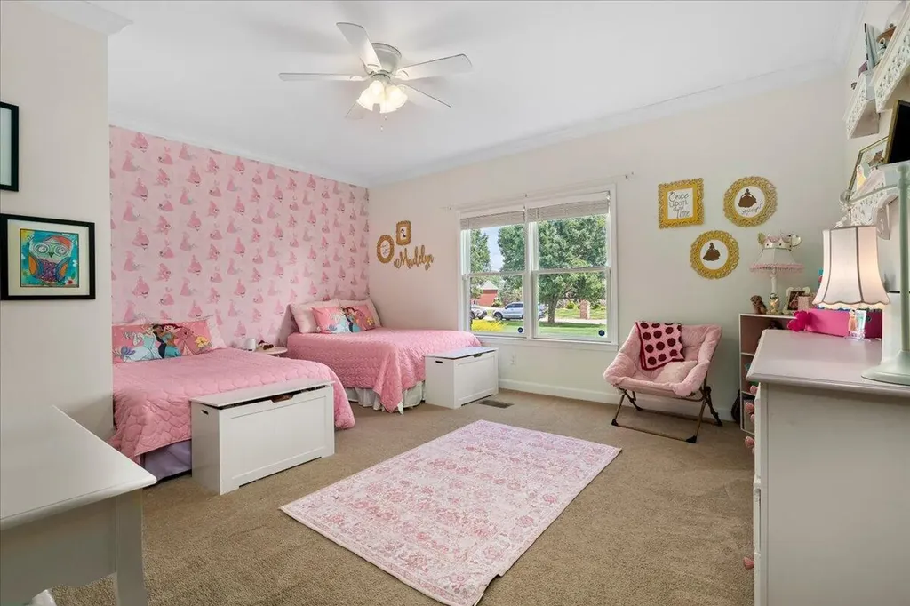 210 Colonial Drive Versailles KY 40383
