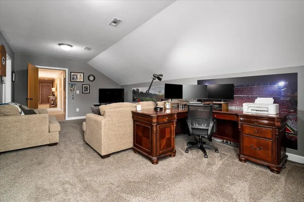 210 Colonial Drive Versailles KY 40383