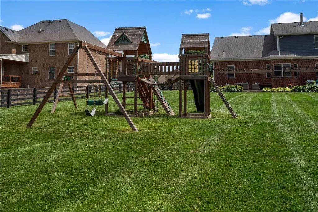 210 Colonial Drive Versailles KY 40383