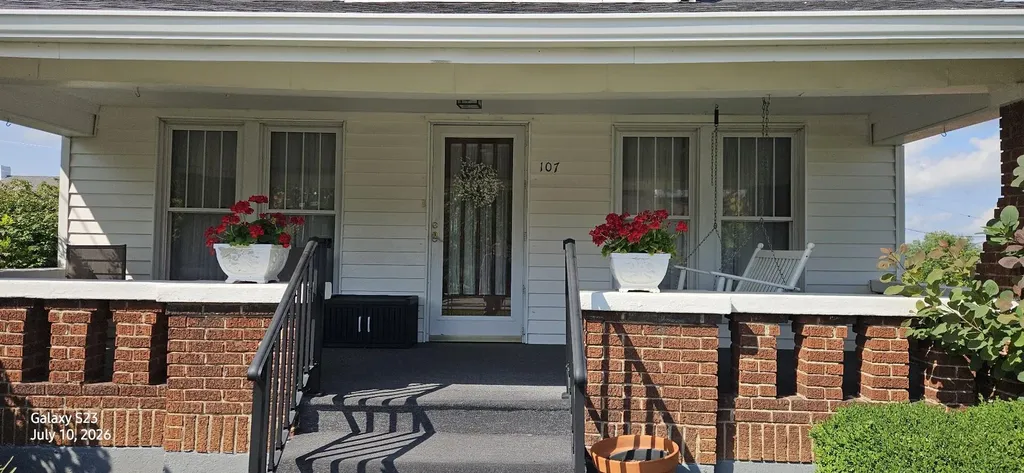 107 Woodward Avenue Brooksville KY 41004