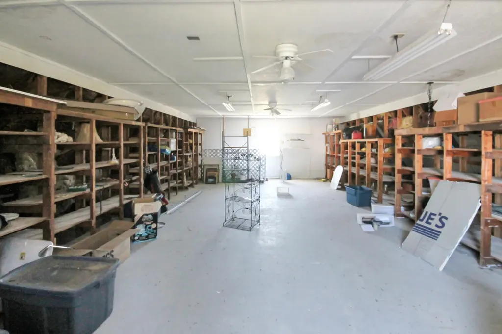 8078 Aurora Highway Benton KY 42025