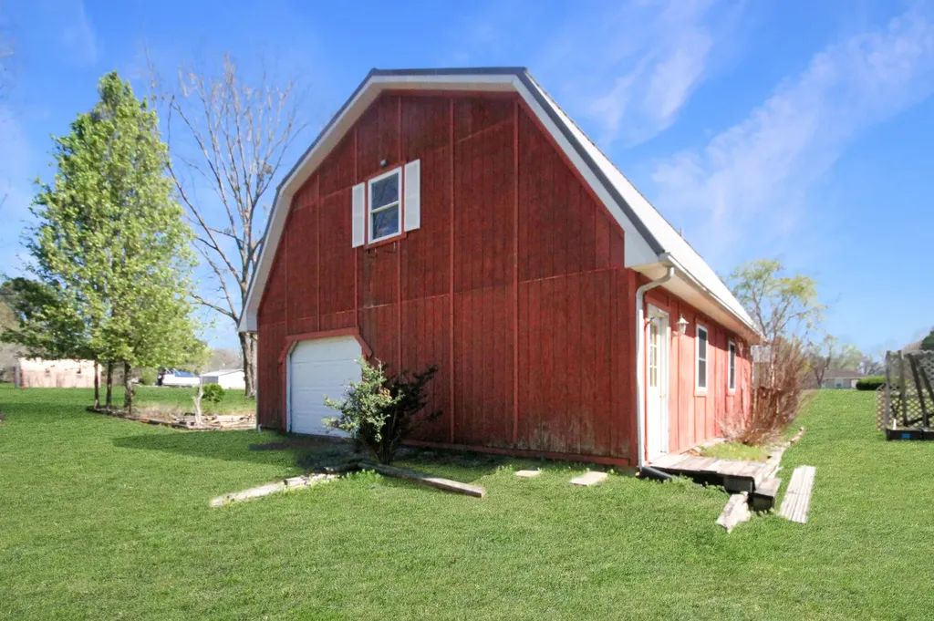 8078 Aurora Highway Benton KY 42025