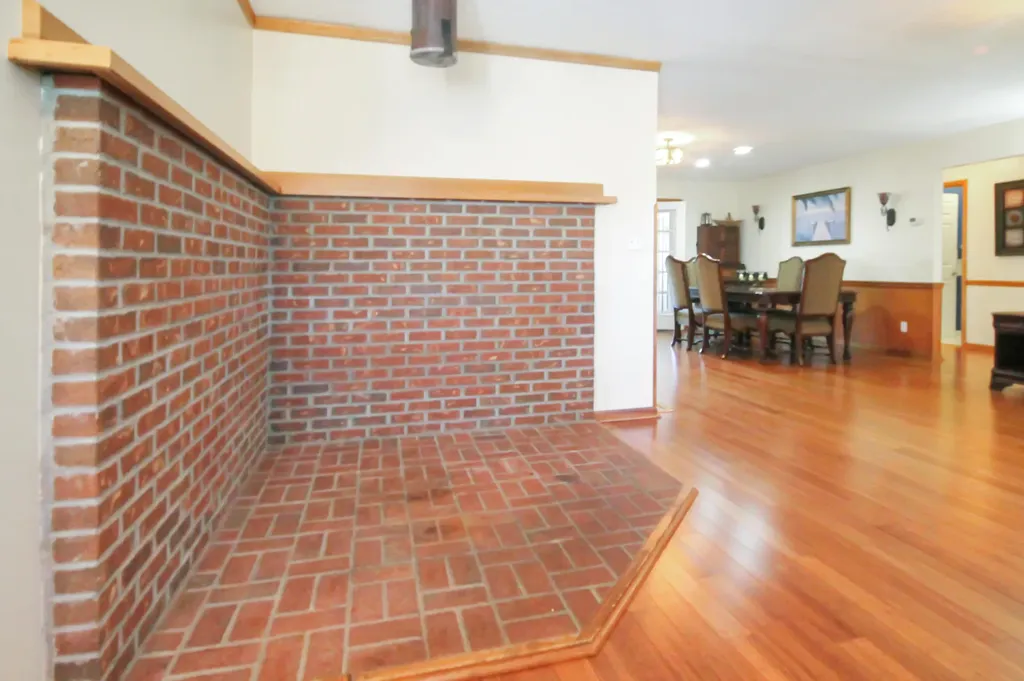 8078 Aurora Highway Benton KY 42025