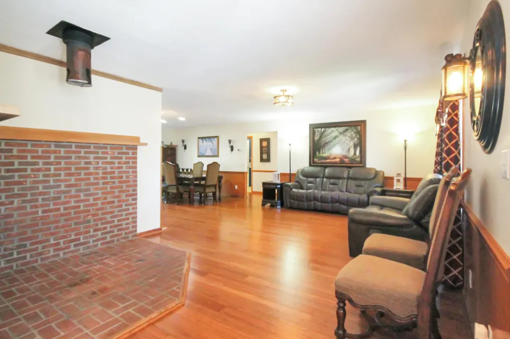 8078 Aurora Highway Benton KY 42025