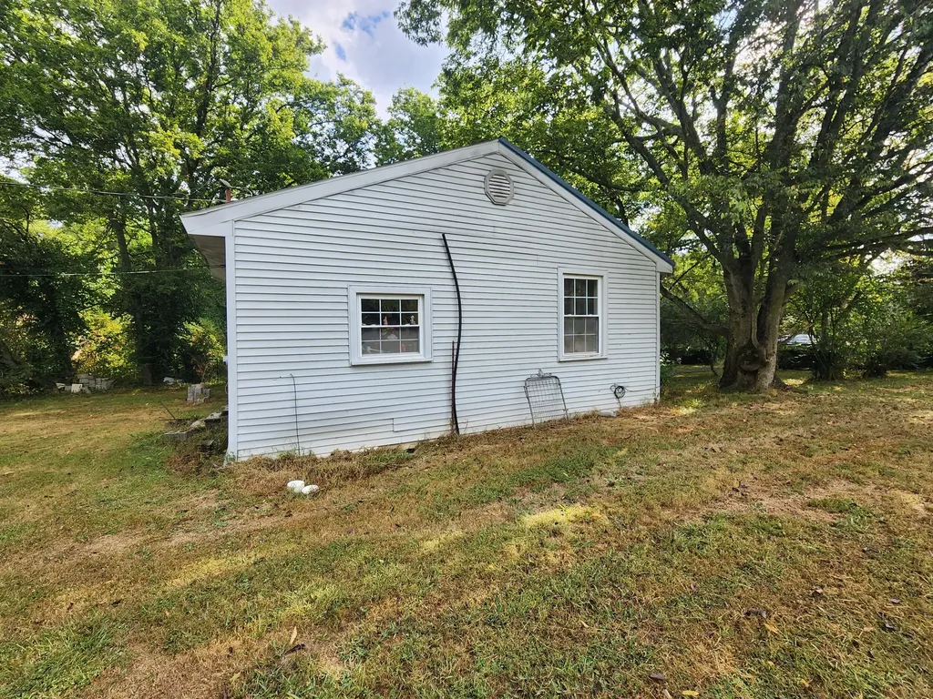 6670 Newstead Road Hopkinsville KY 42240