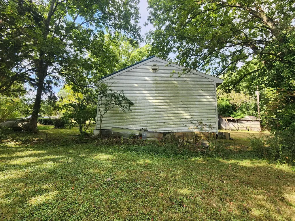6670 Newstead Road Hopkinsville KY 42240
