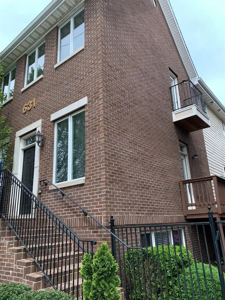 631 W Main Street Lexington KY 40508