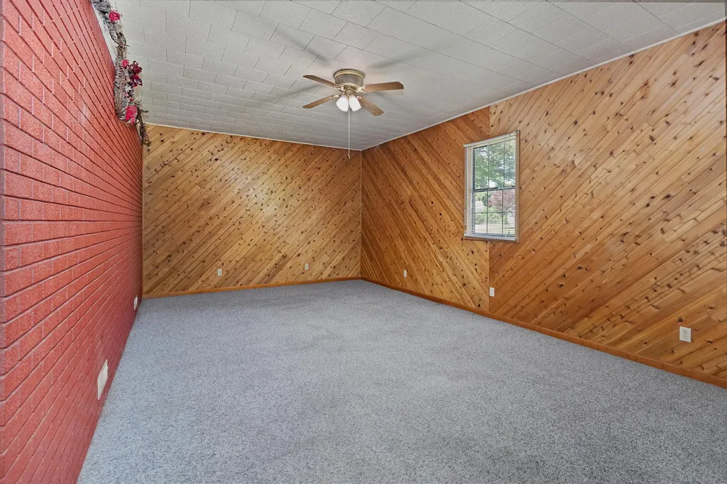 125 Grogan Circle Paducah KY 42003