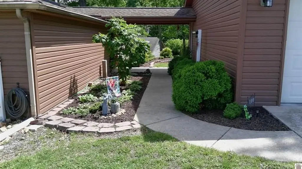 100 Cemetery Hill Lane Benton KY 42025