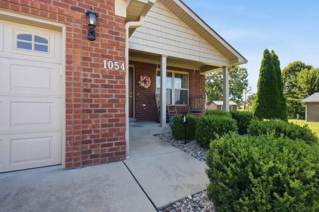 1054 Burnell Drive Berea KY 40403