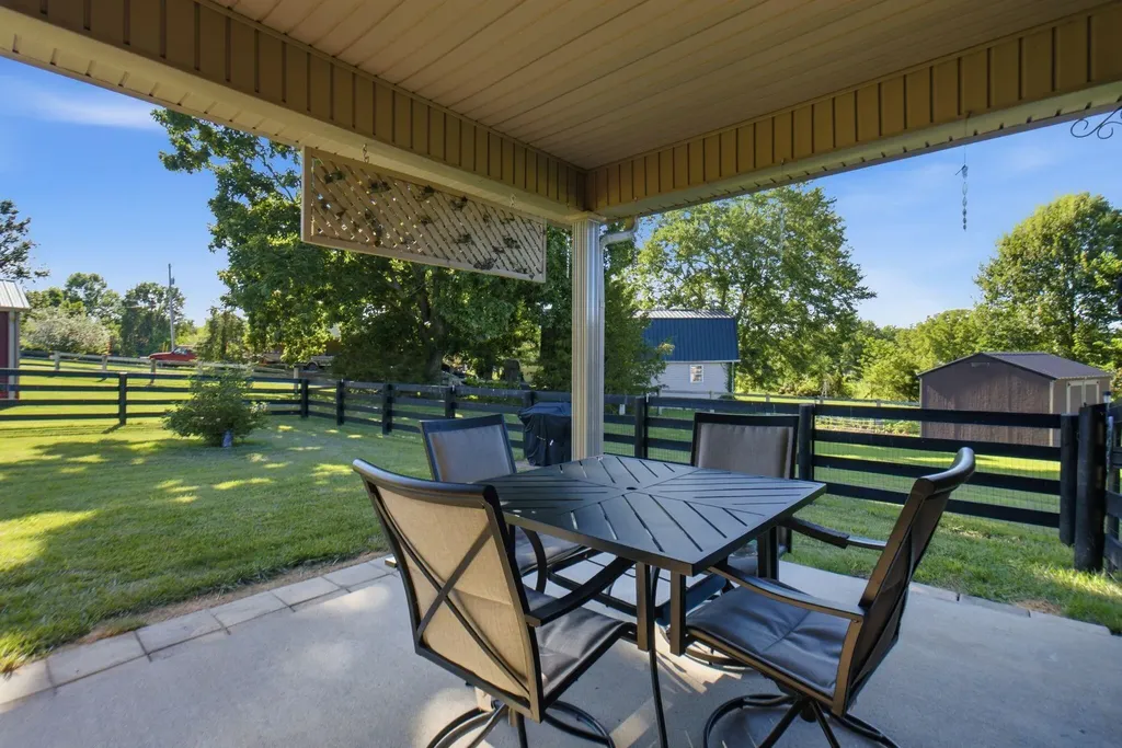 1054 Burnell Drive Berea KY 40403