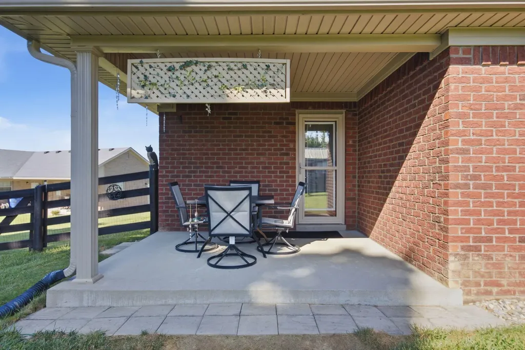 1054 Burnell Drive Berea KY 40403