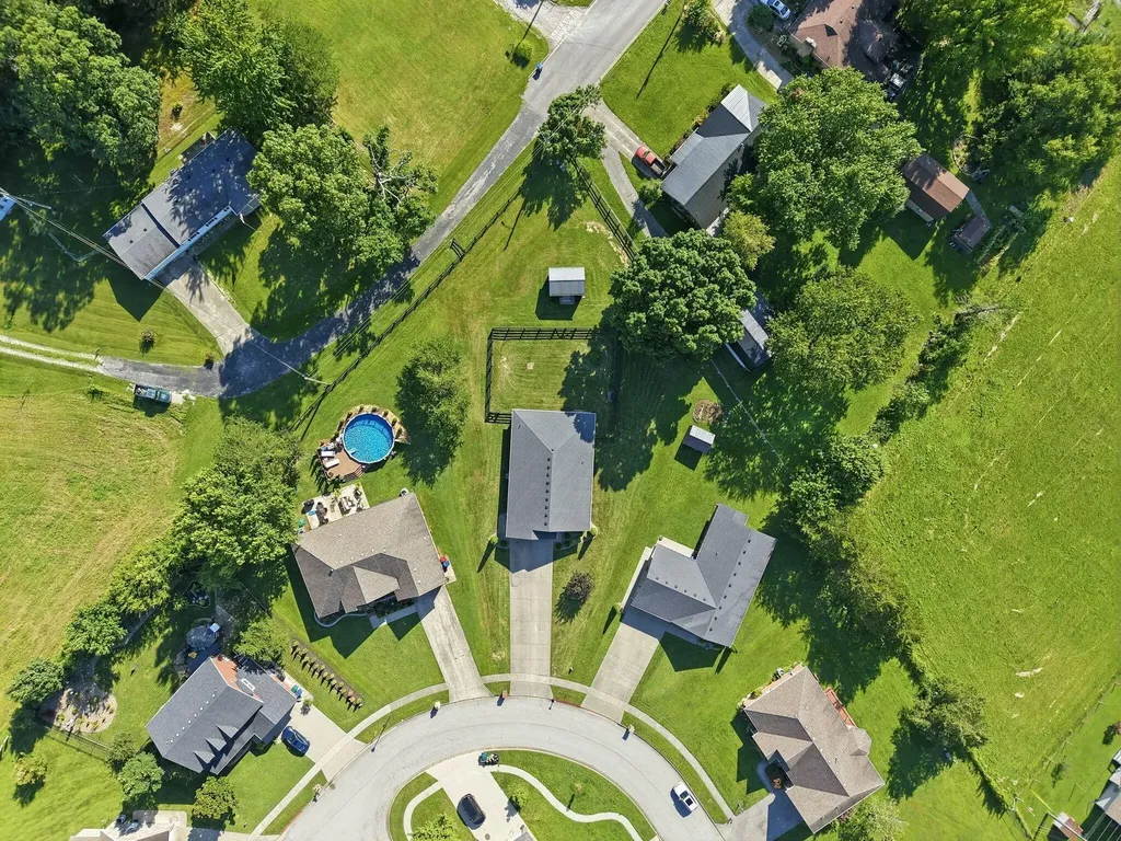 1054 Burnell Drive Berea KY 40403