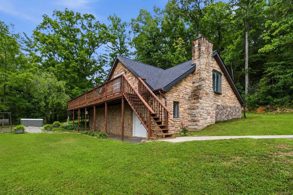 1862 Shopville Road Somerset KY 42503