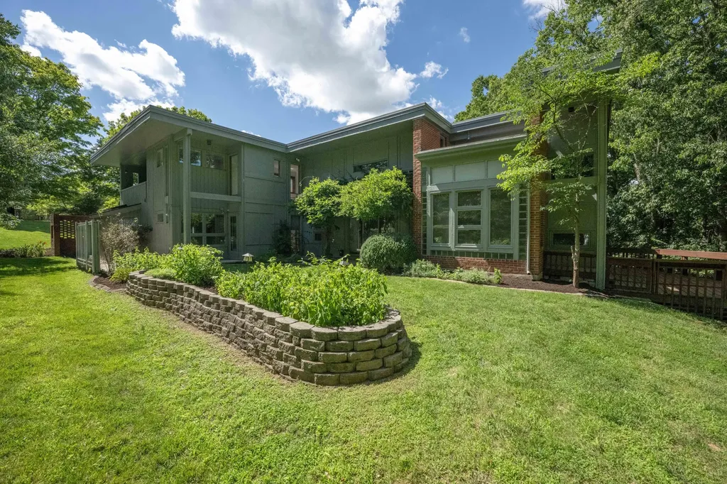 3892 Gloucester Drive Lexington KY 40510