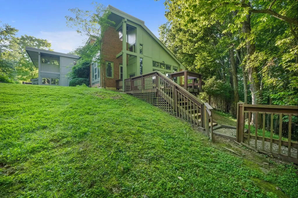 3892 Gloucester Drive Lexington KY 40510