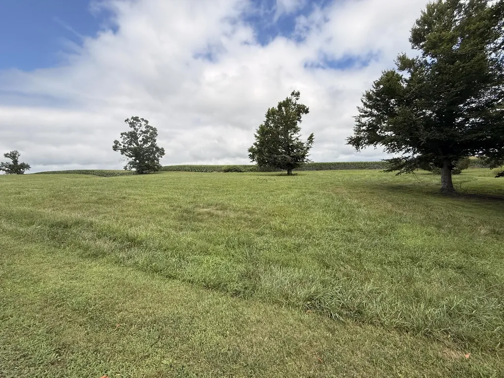 219 Stillwater Boulevard Russell Springs KY 42642
