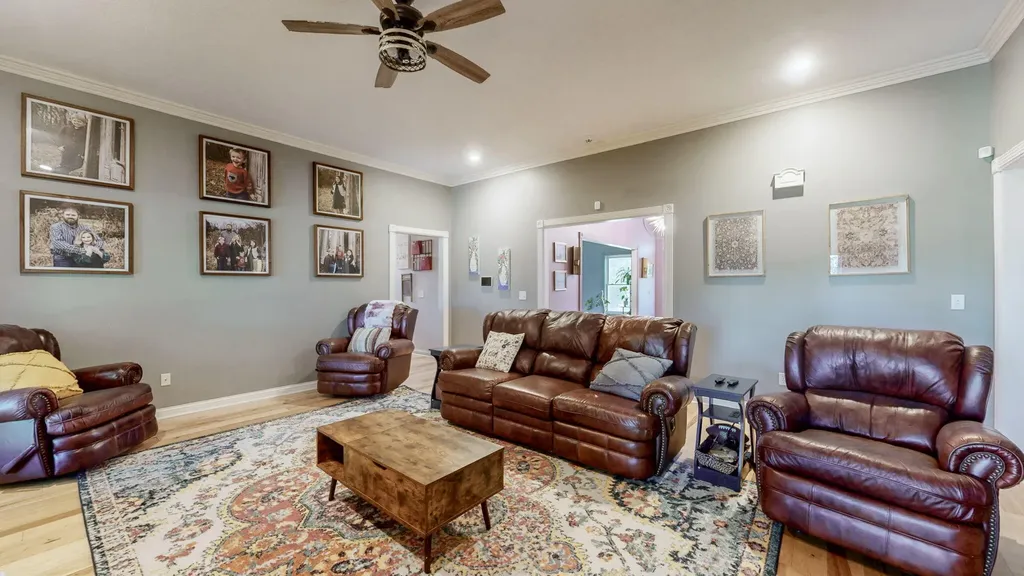 140 Stoney Creek Lane Murray KY 42071