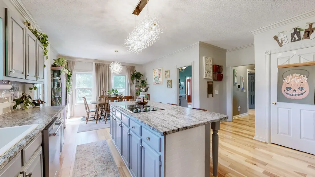140 Stoney Creek Lane Murray KY 42071
