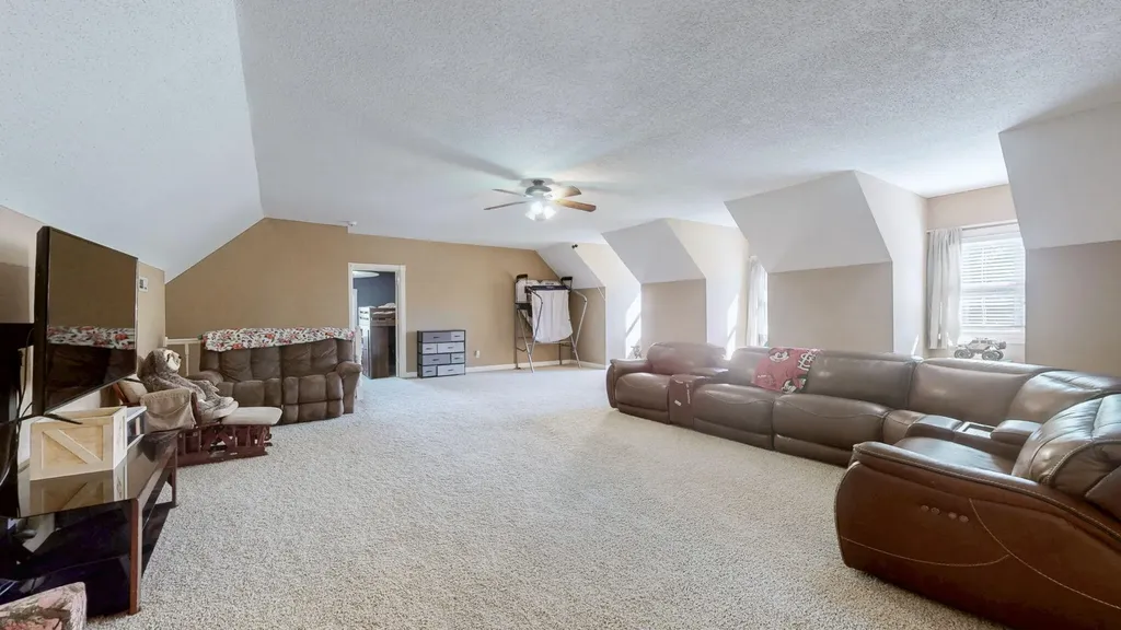 140 Stoney Creek Lane Murray KY 42071