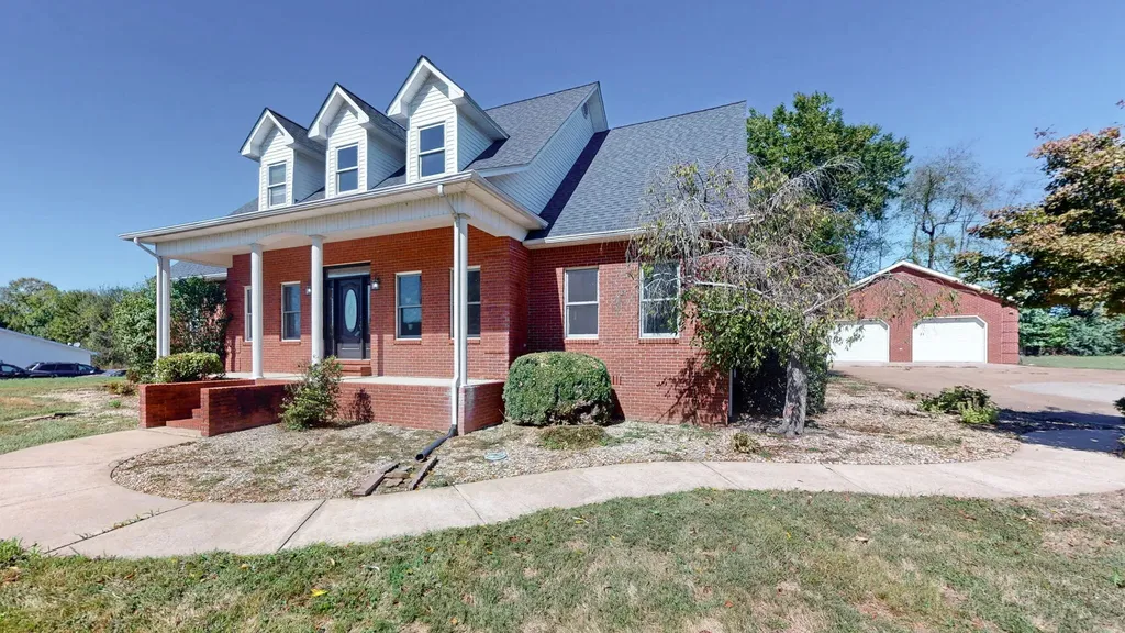 140 Stoney Creek Lane Murray KY 42071
