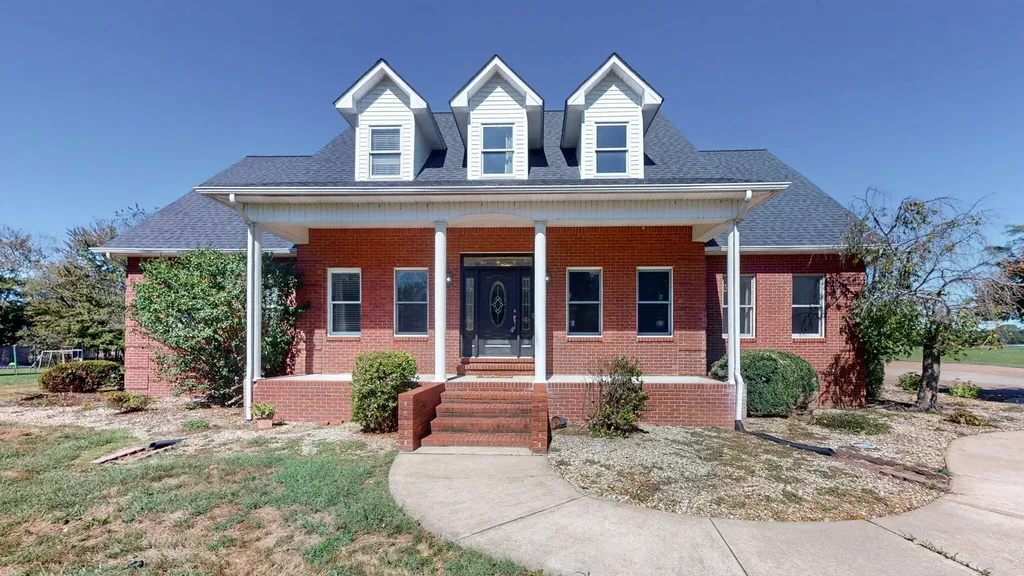 140 Stoney Creek Lane Murray KY 42071