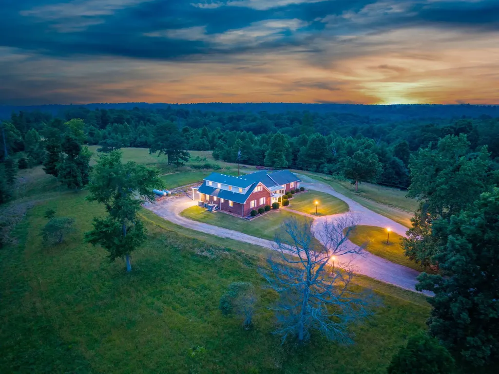 20715 Dawson Springs Road Crofton KY 42217