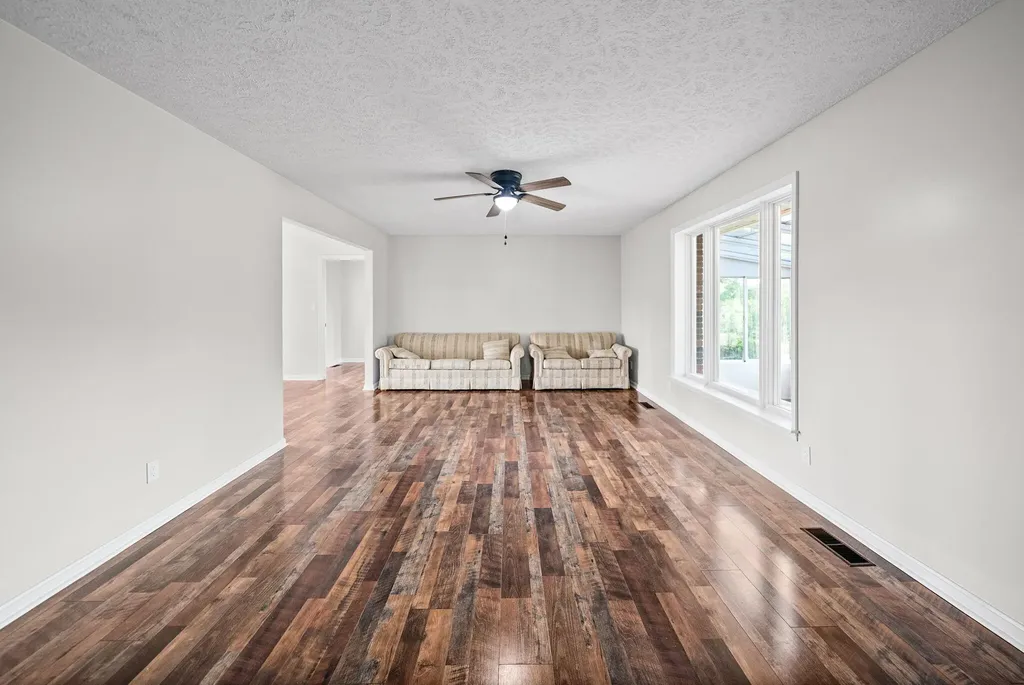 20715 Dawson Springs Road Crofton KY 42217