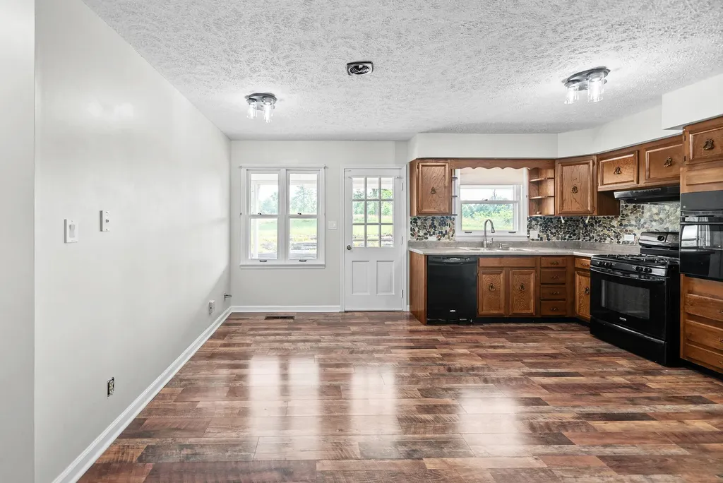 20715 Dawson Springs Road Crofton KY 42217
