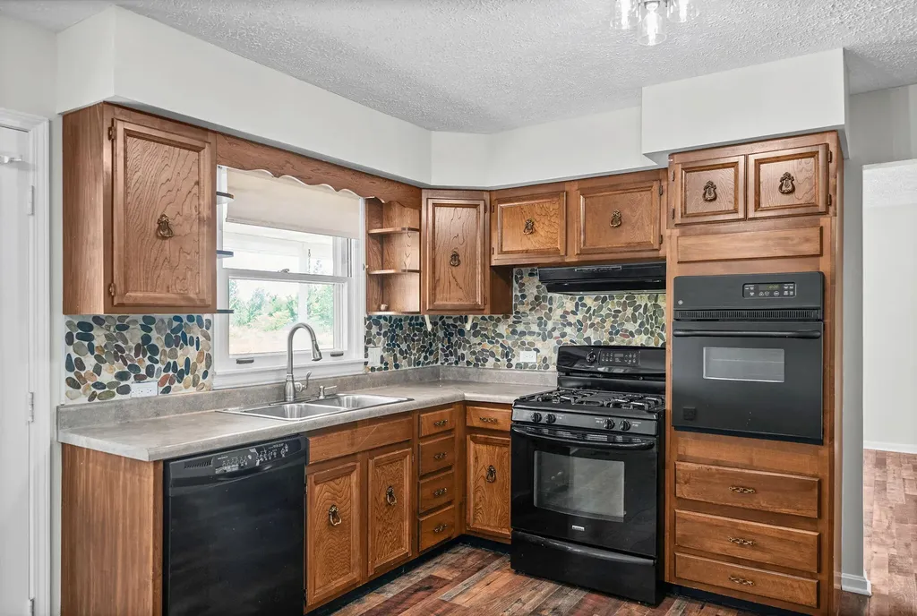 20715 Dawson Springs Road Crofton KY 42217