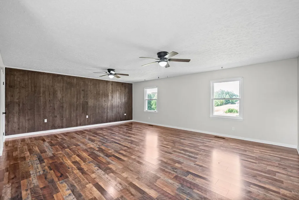 20715 Dawson Springs Road Crofton KY 42217