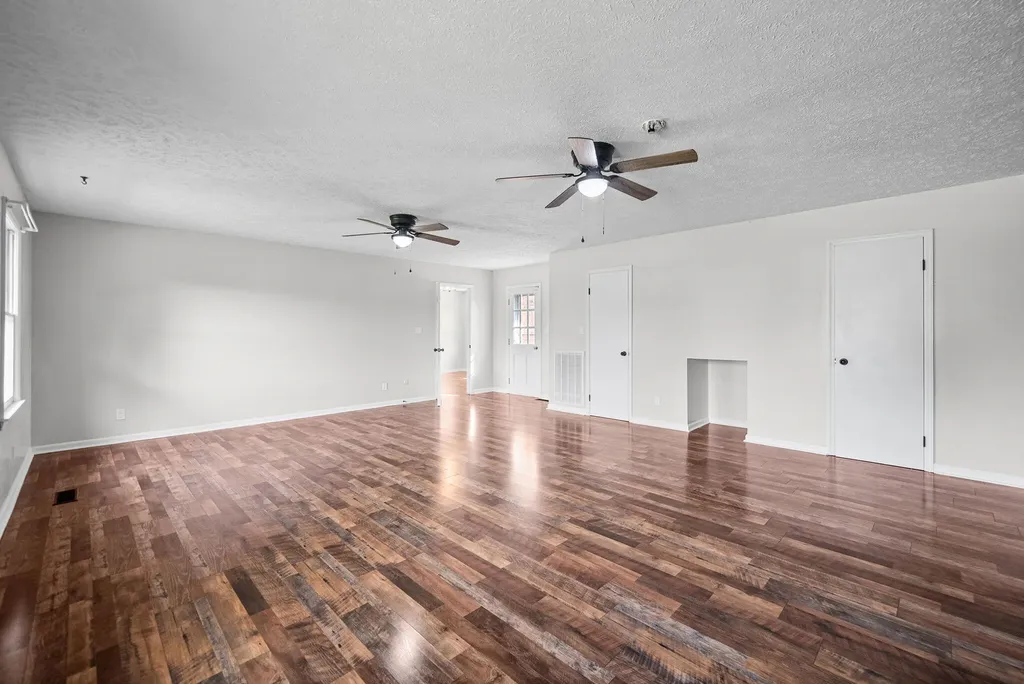 20715 Dawson Springs Road Crofton KY 42217