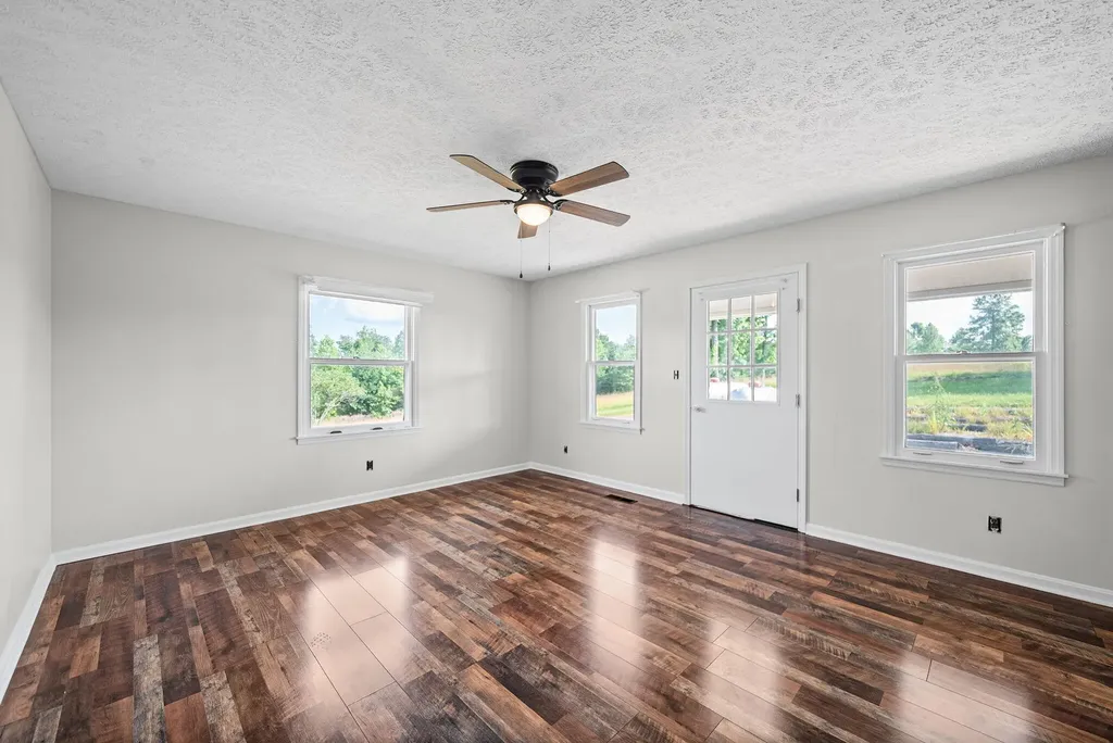 20715 Dawson Springs Road Crofton KY 42217