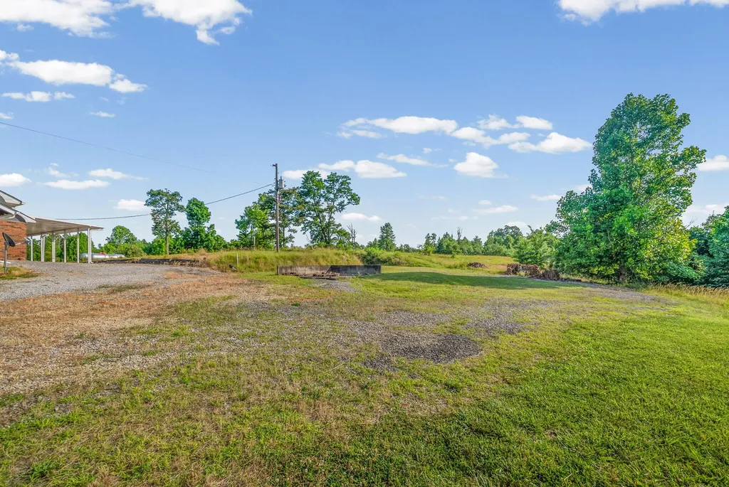20715 Dawson Springs Road Crofton KY 42217