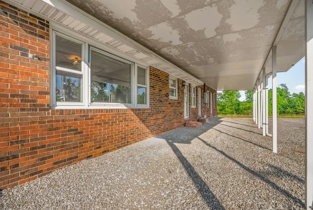 20715 Dawson Springs Road Crofton KY 42217
