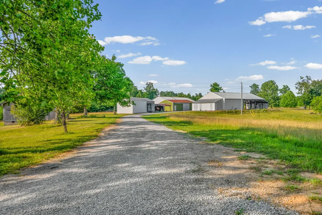 20715 Dawson Springs Road Crofton KY 42217
