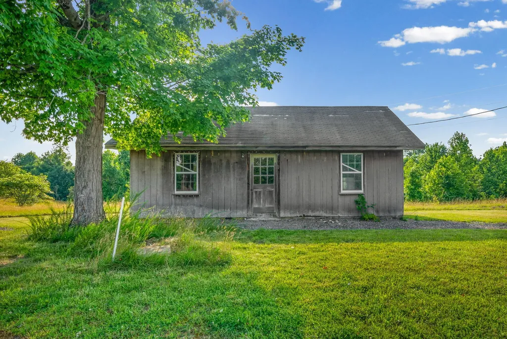 20715 Dawson Springs Road Crofton KY 42217