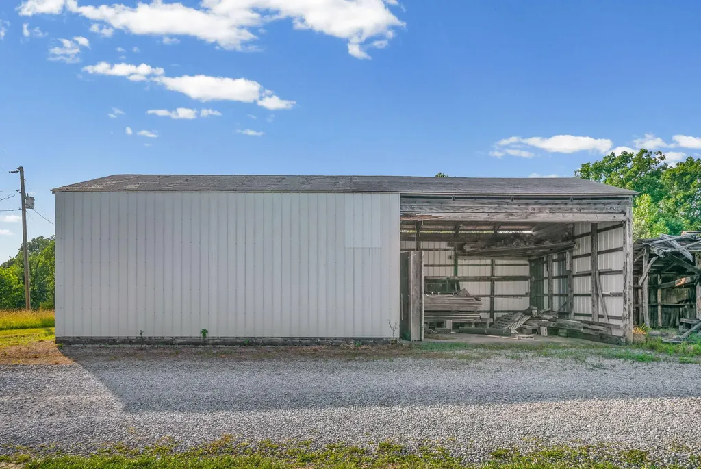 20715 Dawson Springs Road Crofton KY 42217