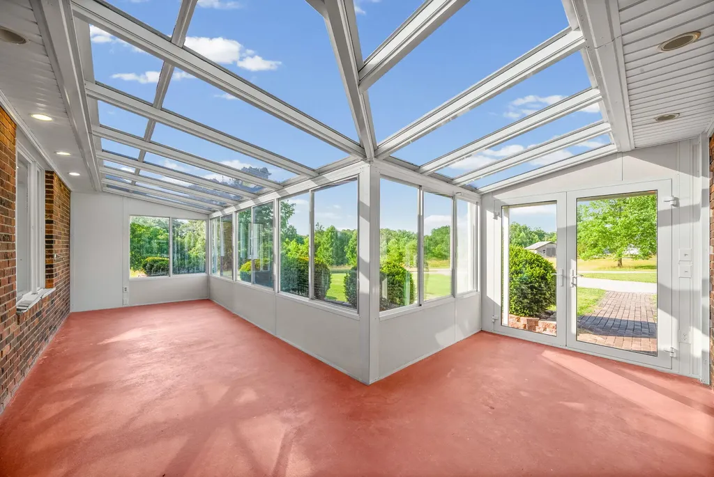 20715 Dawson Springs Road Crofton KY 42217