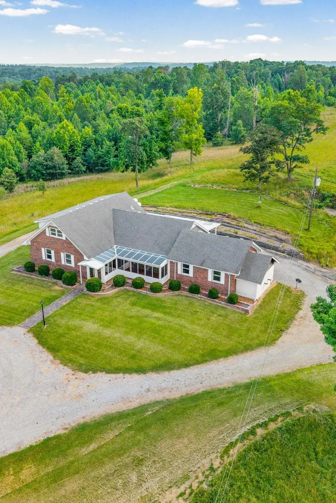 20715 Dawson Springs Road Crofton KY 42217
