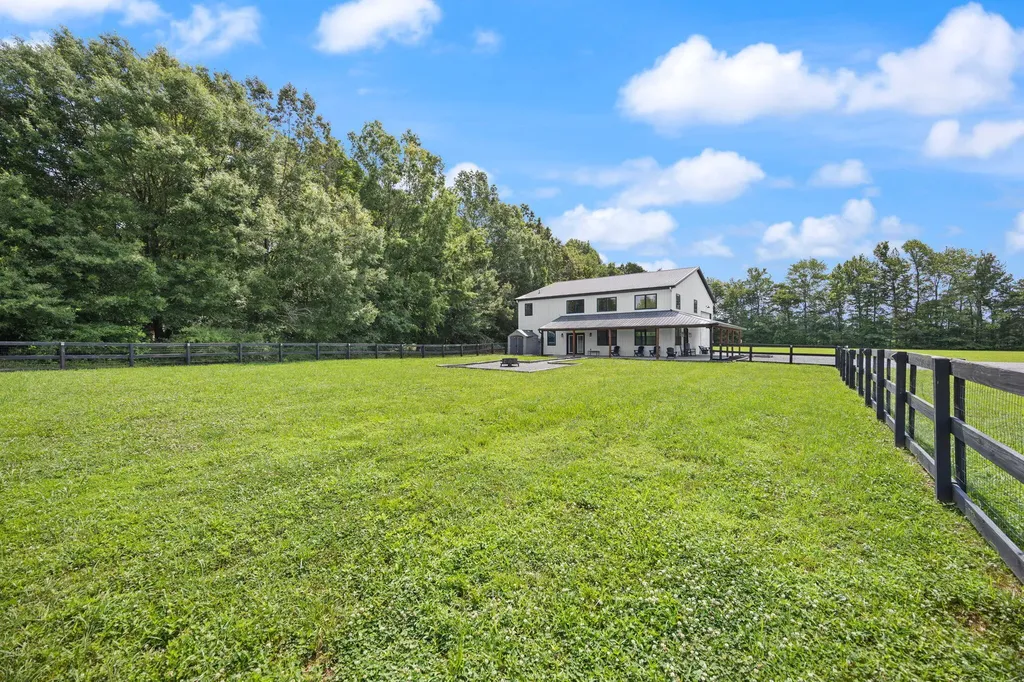 127 Freeman Lake Lane Russell Springs KY 42642