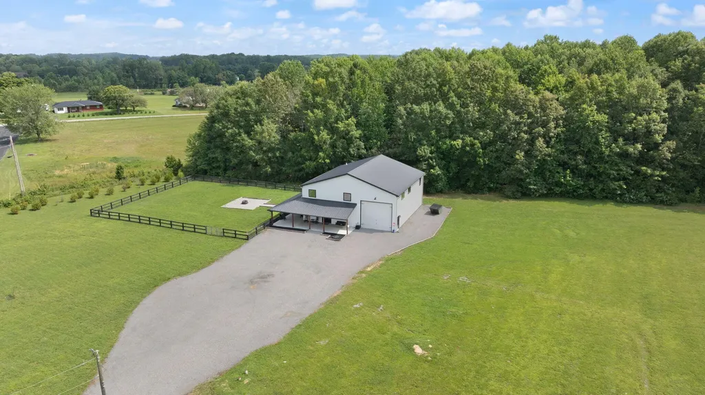127 Freeman Lake Lane Russell Springs KY 42642