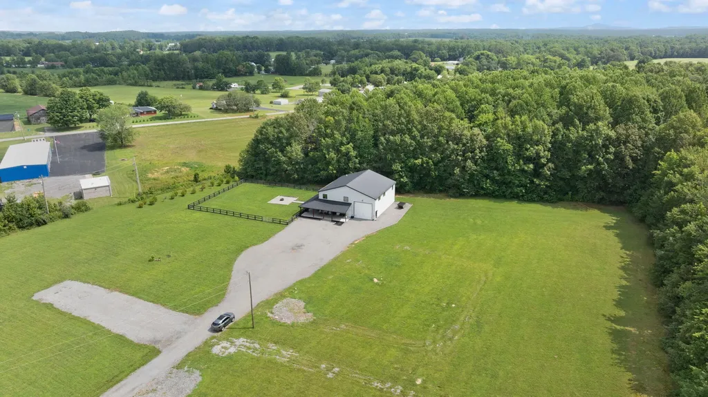 127 Freeman Lake Lane Russell Springs KY 42642