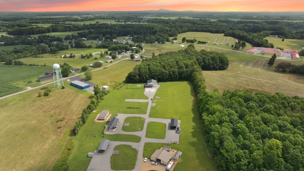 127 Freeman Lake Lane Russell Springs KY 42642