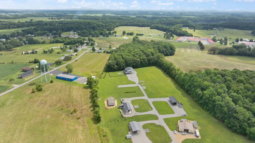 127 Freeman Lake Lane Russell Springs KY 42642