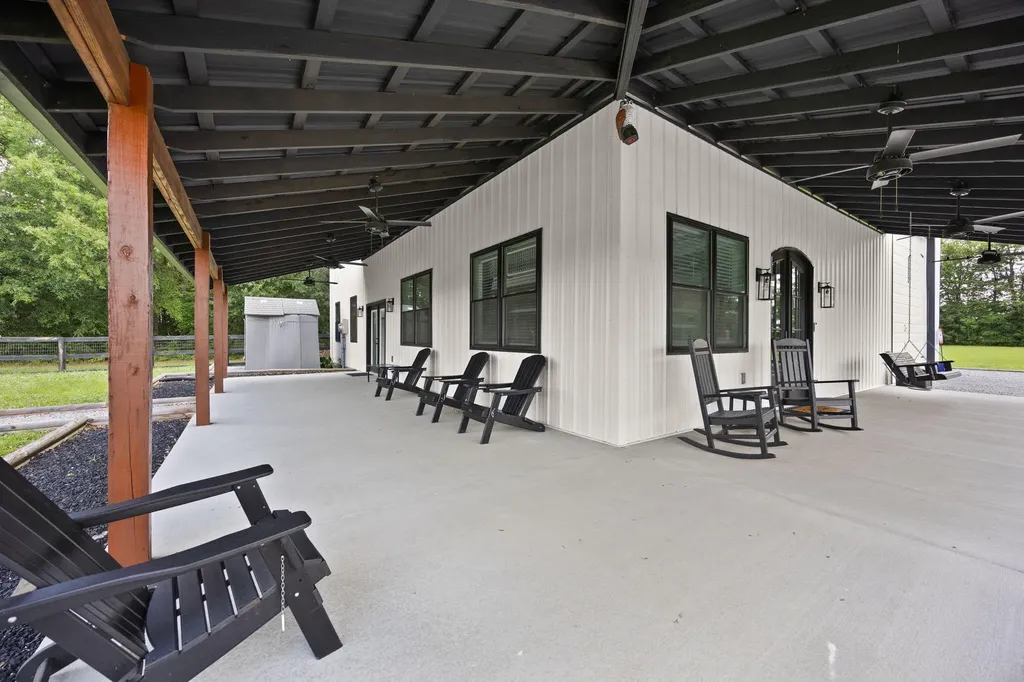 127 Freeman Lake Lane Russell Springs KY 42642