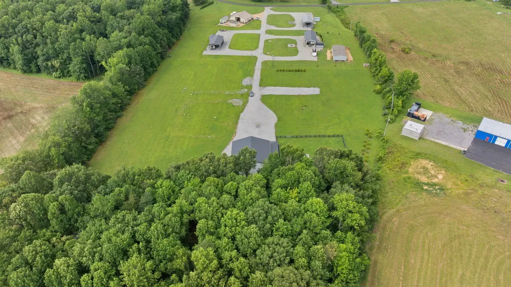 127 Freeman Lake Lane Russell Springs KY 42642