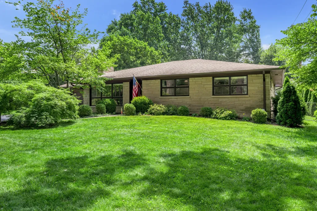 1894 Parkers Mill Road Lexington KY 40504